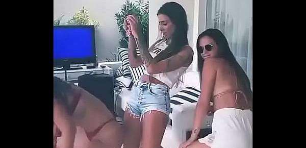 Anitta rebolando a raba 3